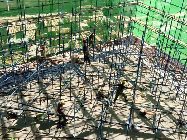 沈陽腳手架是一種用于快速搭建項目結(jié)構(gòu)的工具，宇翔制定一套腳手架搭設(shè)規(guī)范標(biāo)準(zhǔn)是非常重要的！